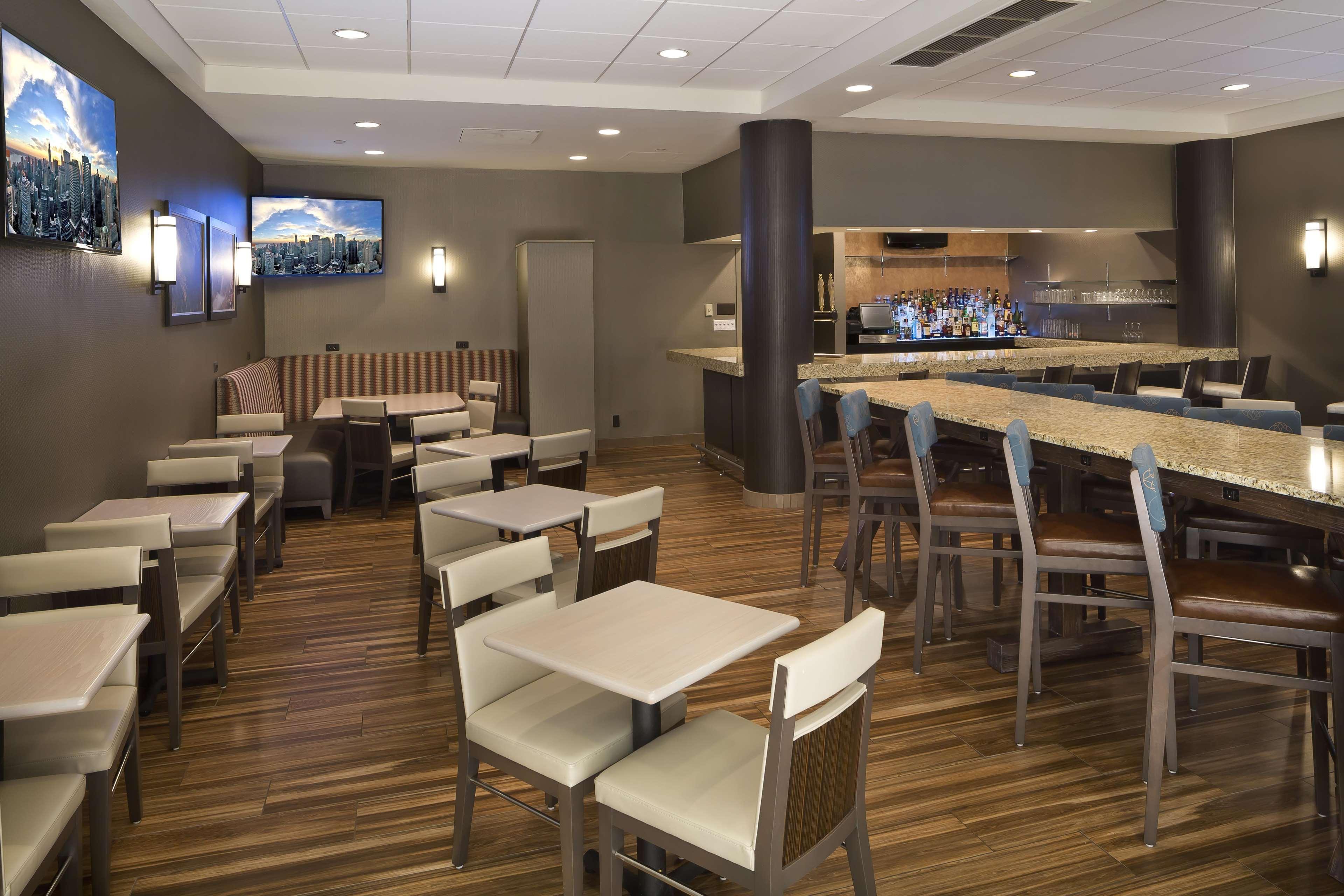Embassy - Meadowlands Hotel Secaucus