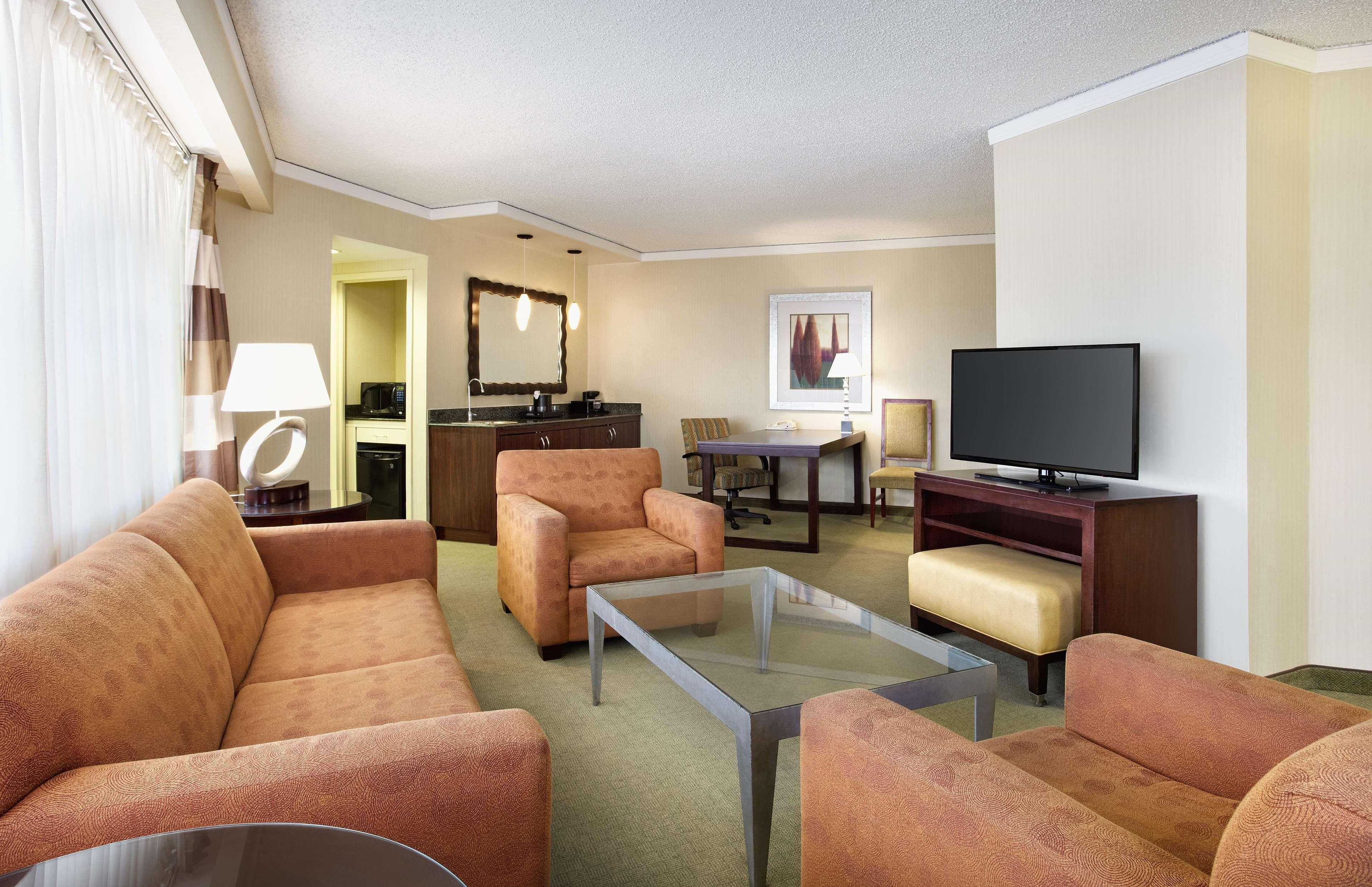 Embassy - Meadowlands Hotel Secaucus