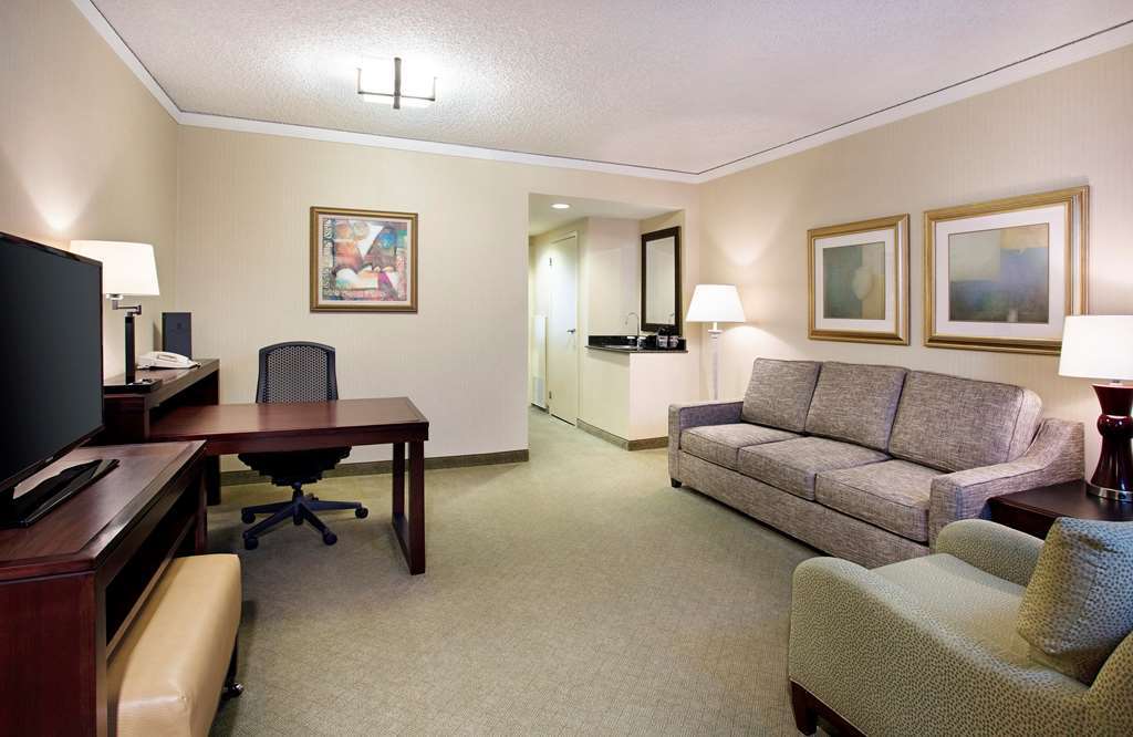 Embassy - Meadowlands 4*