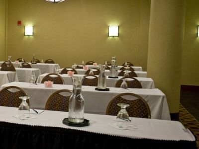 Hotel Embassy - Meadowlands