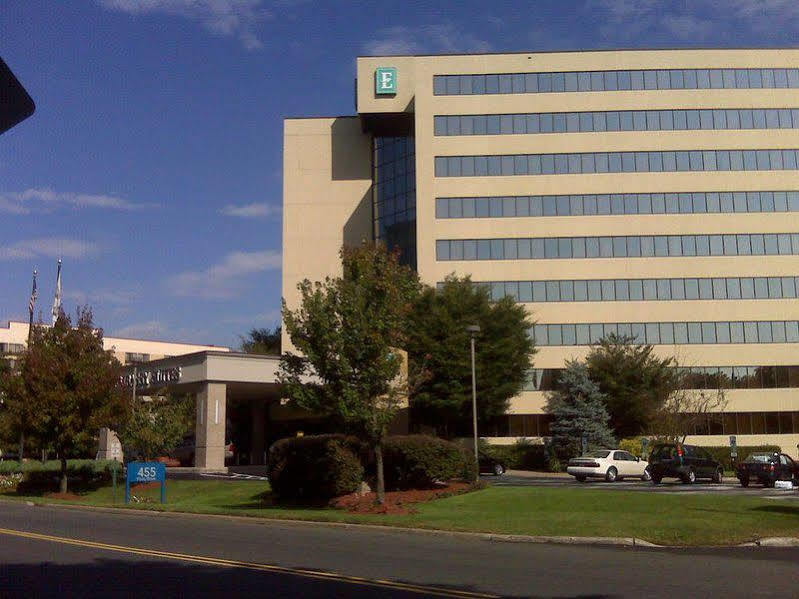 Embassy - Meadowlands Hotel